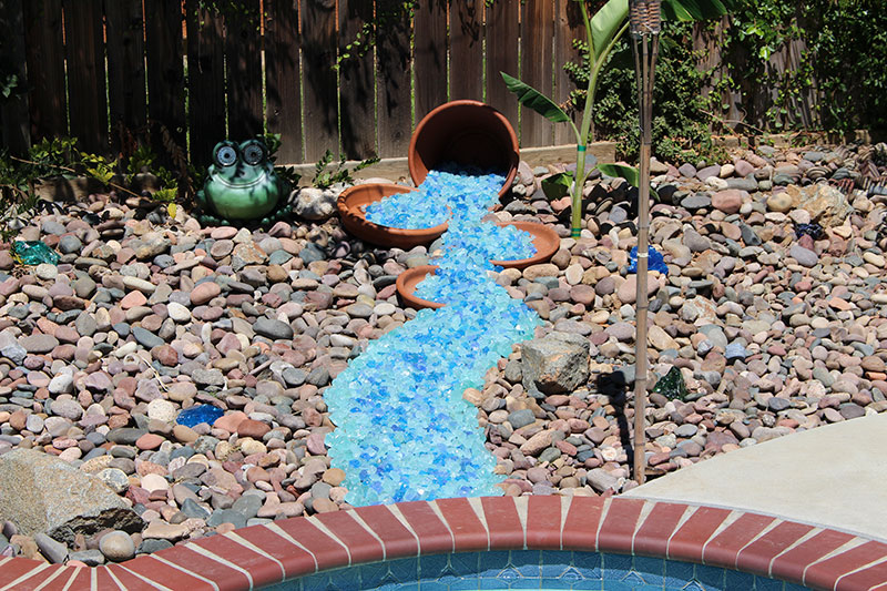 landscaping glass alternative to rocks