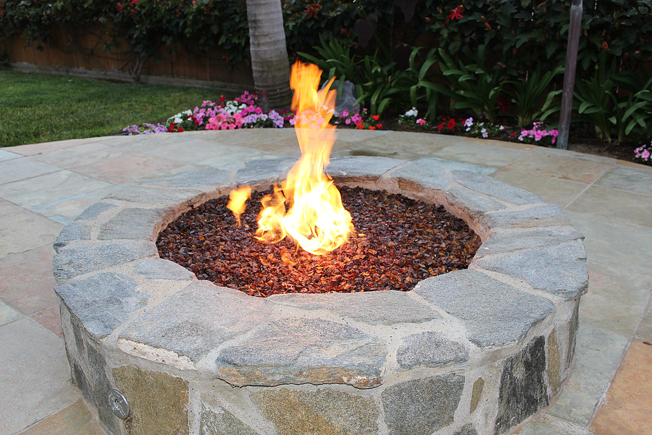 Exotic Pebbles And Glass Discover In Ground Fire Pit Ideas