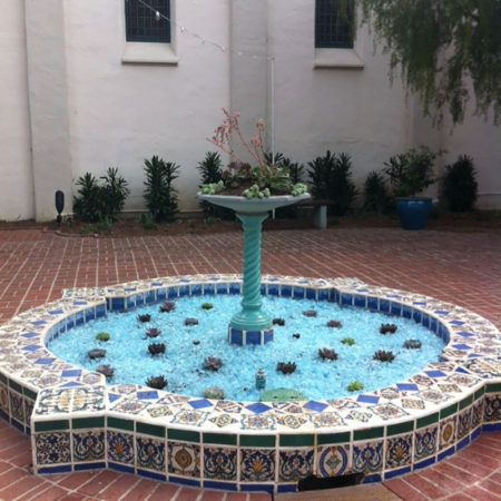 Glass Landscape Rocks: 5 Garden Designs For Inspiration
